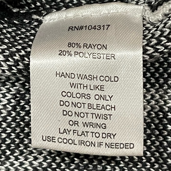 Derek Heart Black and White Long Sleeve Dress - Picture 9 of 12